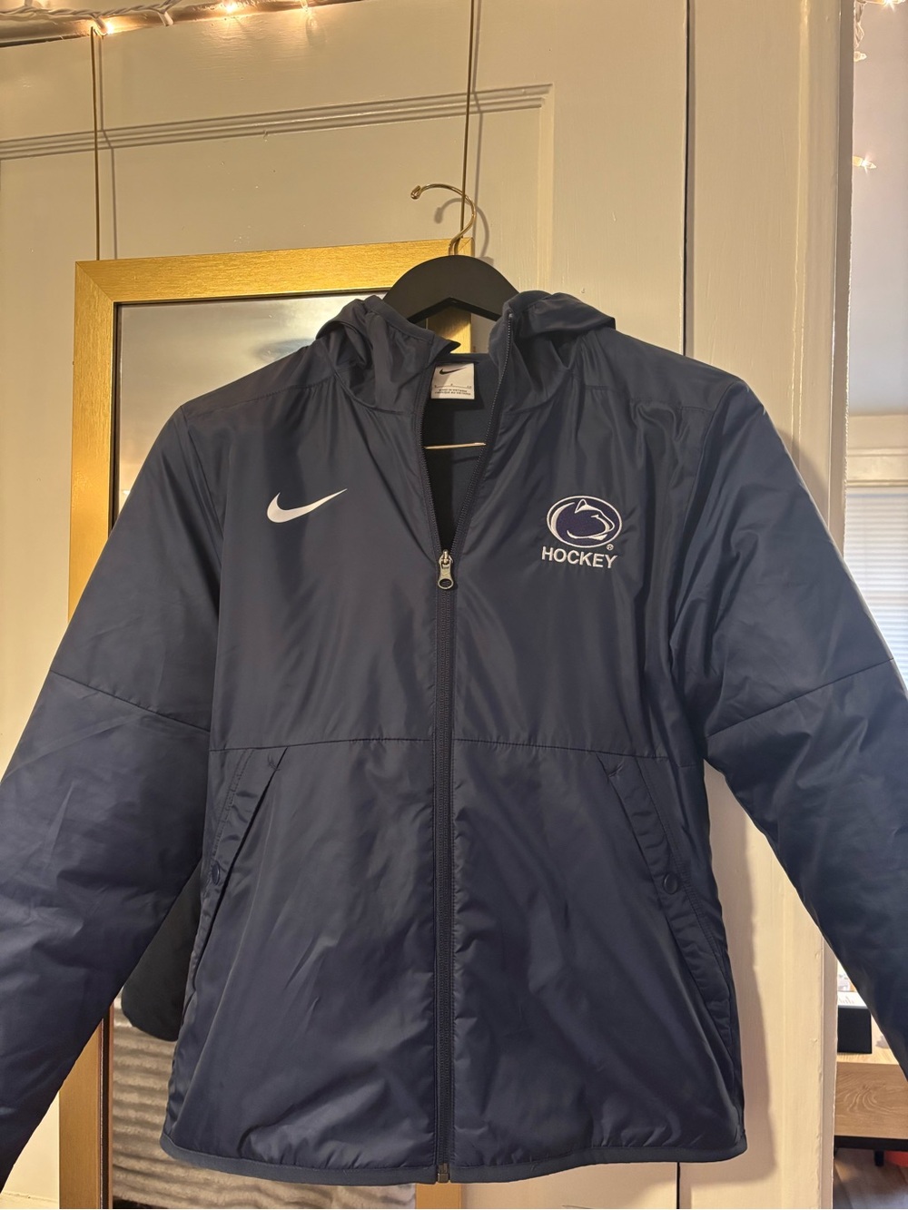 Penn State Hockey Jacket Women’s Small
Perfect condition worn twice